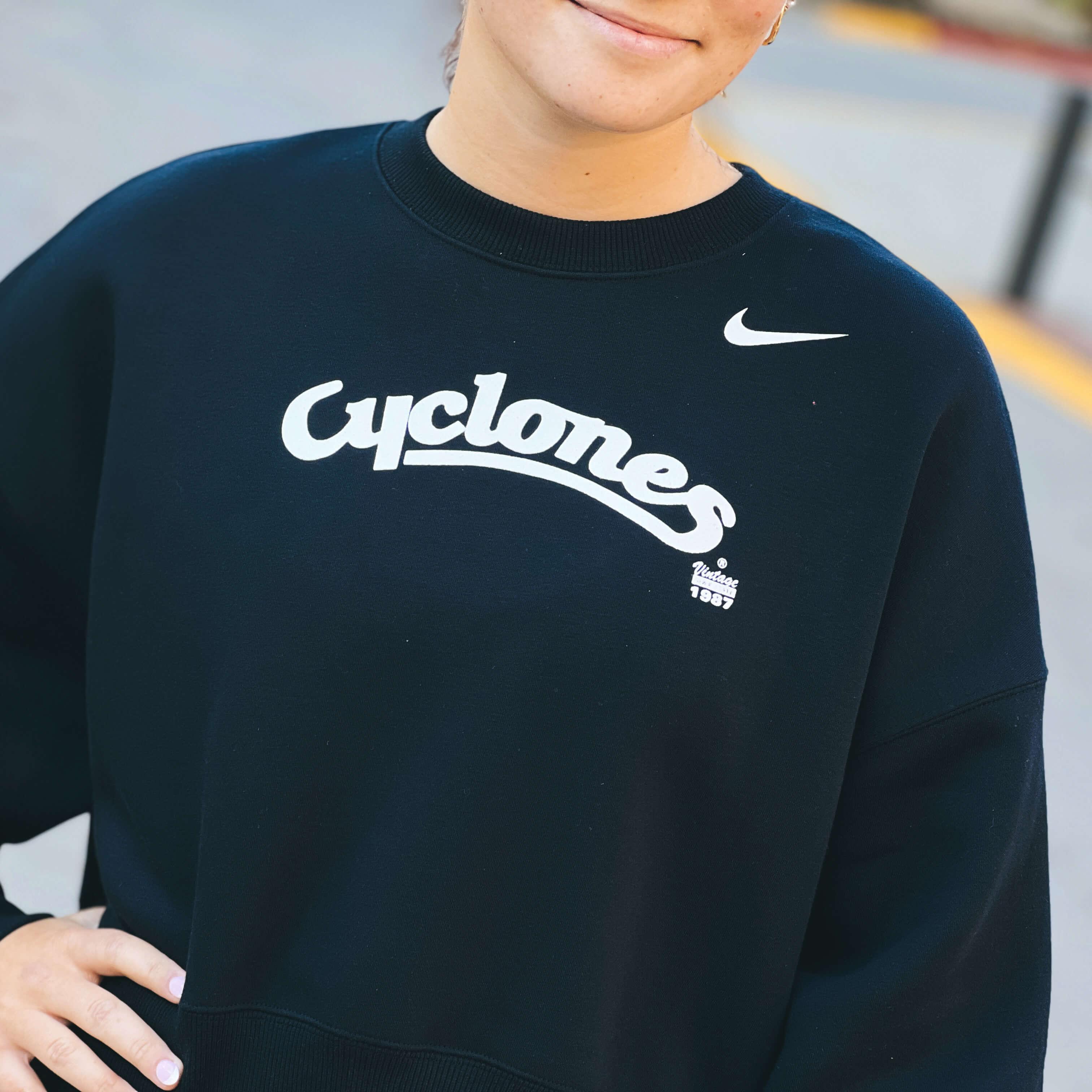 nike black crew neck womens